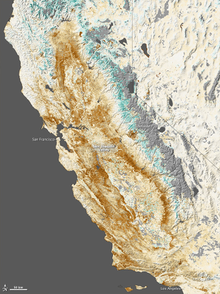 Illustration for article titled The terrible effect of one year of California's drought seen from space